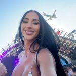 Aurah Ruiz Instagram – Carrete de una noche que no supero ❤️‍🩹👽 

1- Nos vamos a ver a @bizarrap 🥹

2- Mi primer vídeo de 100 y cogí el mítico avión pasando por @ushuaiaibiza 😁. 

3- El señor no supero mi outfit y yo tampoco el de el 😂 

4- El amor de mi vida estaba guapísimo 😍🥰

5- Que viene que viene 😎mi emoción 🥹 

6- te ame @bizarrap la rompiste 🥹❤️‍🩹

7- el vídeo con mi Hermano @tavitoorf love.

8- este vídeo me encantan 😍 

9- me supo a poco y nos fuimos a @pachaofficial 

10- lo buena pareja que hacemos 👽👽