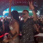 Aurah Ruiz Instagram – Carrete de una noche que no supero ❤️‍🩹👽 

1- Nos vamos a ver a @bizarrap 🥹

2- Mi primer vídeo de 100 y cogí el mítico avión pasando por @ushuaiaibiza 😁. 

3- El señor no supero mi outfit y yo tampoco el de el 😂 

4- El amor de mi vida estaba guapísimo 😍🥰

5- Que viene que viene 😎mi emoción 🥹 

6- te ame @bizarrap la rompiste 🥹❤️‍🩹

7- el vídeo con mi Hermano @tavitoorf love.

8- este vídeo me encantan 😍 

9- me supo a poco y nos fuimos a @pachaofficial 

10- lo buena pareja que hacemos 👽👽