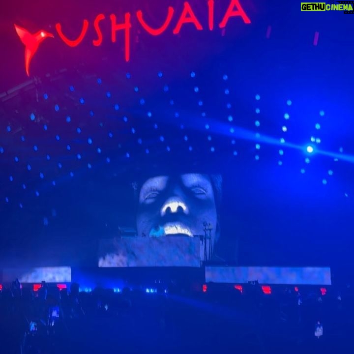 Aurah Ruiz - 31.5K Likes - Carrete de una noche que no supero ❤️🩹👽
1- Nos vamos a ver a @bizarrap 🥹
2- Mi primer vídeo de 100 y cogí el mítico avión pasando por @ushuaiaibiza 😁.
3- El señor no supero mi outfit y yo tampoco el de el 😂
4- El amor de mi vida estaba guapísimo 😍🥰
5- Que viene que viene 😎mi emoción 🥹
6- te ame @bizarrap la rompiste 🥹❤️🩹
7- el vídeo con mi Hermano @tavitoorf love.
8- este vídeo me encantan 😍
9- me supo a poco y nos fuimos a @pachaofficial
10- lo buena pareja que hacemos 👽👽