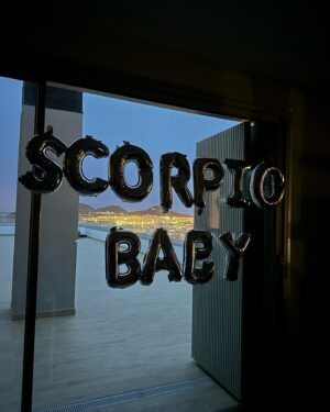 Aurah Ruiz Instagram - Happy Birthday to me🍾🎊❤️
Nueva vuelta al sol ☀️ 
Un año mas aprendido🫡
Dando las gracias por un año mas vivido🙏 y de vida.
 Siempre agradecida bendiciones para mi y mi familia❤️🙏😍 .
Scorpio Baby🦂
