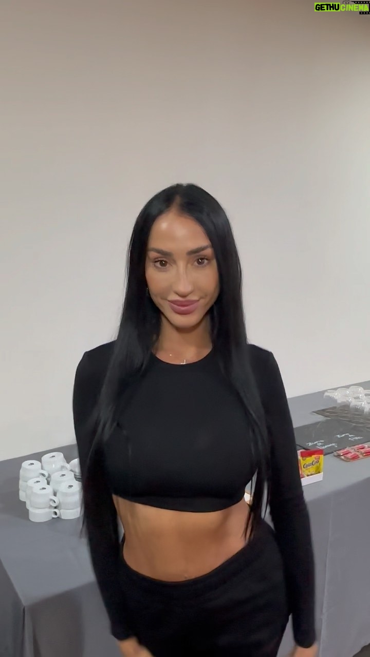 Aurah Ruiz - 13.4K Likes - @aurah.ruiz ha venido a #Supervivientes2024 a ganar 🔥. ¿Ganas de ver su salto en helicóptero? 🚁 #Telecinco
#Mediaset