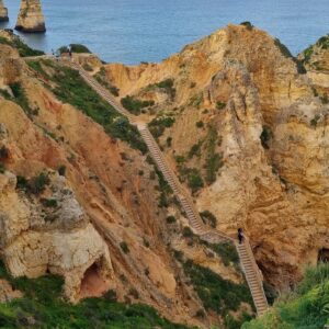 Aurélie Vaneck Instagram - Cette semaine #vanlife au Portugal c'était
Des lunettes à fossettes
Des cheveux blancs emmêlés 
Du twerk sur les pavés 
Des singingintherain 
Du love en escaliers
Juliette, et la grâce des années 
Des cigognes en cheminée 
Des "seuls sur la plage les yeux dans l'eau"
Des modenatures en carreaux
Des passages piétons mosaïqués
Des cafés américains à l'italienne
Des rappels d'évidence 
Des p'tits dej avec sea view 
Des sunset encalinés 
Un indescriptible sentiment de liberté...

Merci à tous ceux qui étaient du voyage, au chaud dans nos cœurs, vous vous reconnaîtrez... 🌟

#Portugal #vantrip #love
@sebalabass