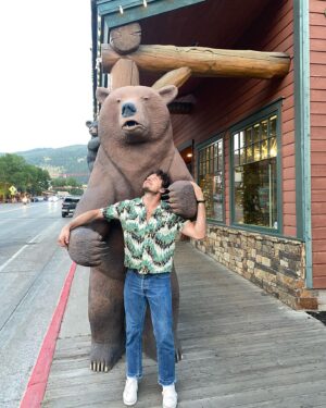 Aurora Perrineau Instagram - Jackson hole 🦬