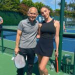 Aurora Culpo Instagram - No one should have to face mental health challenges alone. Huge thanks to @doc_amen and @lemonsbytay for spreading hope and showing that with the right support and resources, everyone has the potential to lead a fulfilling and healthy life. Ps: Did you know racket sports are medicine for the brain AND people who play them love longer than everyone else?!🏓 Who thinks Dr. Amen should come on the pod 🙋🏼‍♀️😉