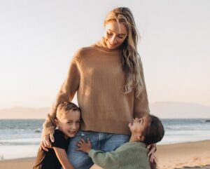 Aurora Culpo Instagram - When fear knocks at your door, send faith to answer and no one will be there.

During my divorce, I lost so much sleep worrying about things that never ended up happening. I dreaded breaking the news to my kids that mom and dad would live in separate houses. When I finally mustered up the confidence to have that conversation with them, their response was: “Cool. Can I have a cookie?” 😑

I worried about how I would support myself alone, live solo for the first time ever and start from scratch on a life I never prepared for. 

After a year of living together WHILE divorced, dragging our feet toward the inevitable, I finally moved into my own place. It hurt to leave behind the home I had designed every inch of, with so many memories as a family, and into a smaller rental which was not at all my ideal space. 

I knew things could go one of two ways: I could be a victim, or I could turn this shit into a Phoenix rising from the ashes🔥. I made a pact with myself that first day in my new place, August 4th, that I would feel every emotion fully & cut out everything I had used to numb: alcohol, xanax, (chocolate chip cookies could stay). 

Many days I didn’t see the a light at the end of the tunnel. However, I knew from experience that if you lean into faith, the universe will always meet you half way. I started my podcast & my career took off in ways I could have never imagined as I put one foot in front of the other with an unwavering single mindedness on strength and faith. ( & @doc_amen to get off adhd meds)

My relationship with my ex hasn’t been smoothe sailing every day, but we both made the choice to show a mutual respect even on the days we don’t fully feel it. We choose to lean into the shared love for our kids and an understanding that how we speak about eachother and treat eachother is potentially the greatest gift we can give our kids.

Of course some days are a bitch but if there’s one thing I’ve learned these past few years it’s that worry doesn’t take away tomorrow’s troubles, it takes away today’s strength- and we are so much stronger than we ever could have known ❤️