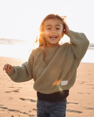 Aurora Culpo Instagram - Couple more from this shoot! Tags below 

Earrings: @leosierracollection 
Sweater: @unsubscribed 
Jeans: @r13 
📸 @katherinescottphotography 

#coparenting