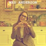 Aurora Leone Instagram - Un film che vedrei 🧦🎬 #wesanderson #film #viral #outfit #calzini