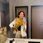 Autumn Reeser Instagram - Note to self: Do not take incarnation so seriously. Ok to think you look cute in mirrors sometimes. Permission granted for fun. 👍