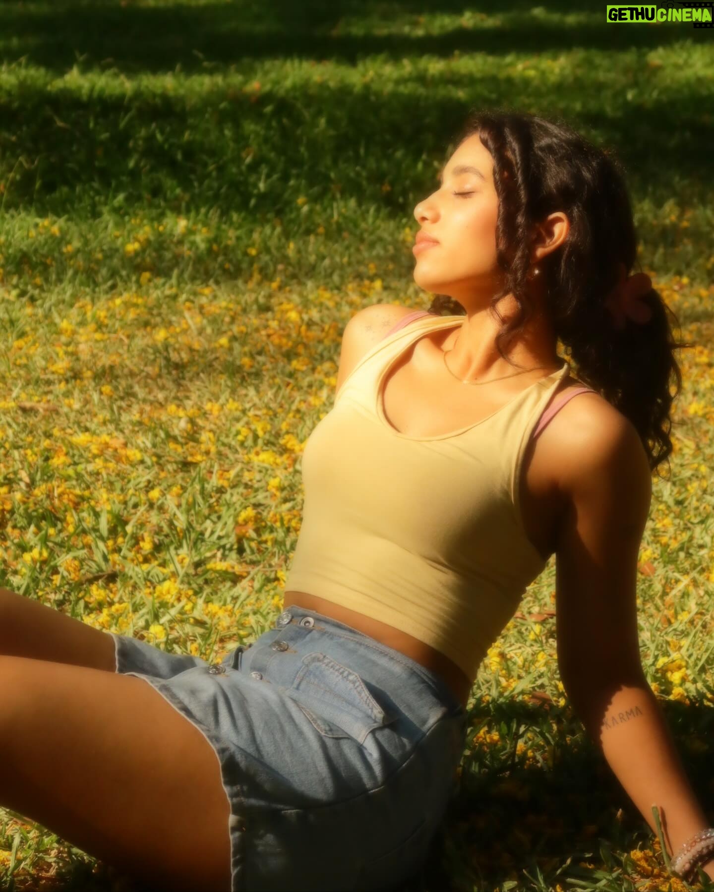 Avanthika Babu - 16.1K Likes - Soul full of sunshine ⛅️✨
Photo and editing credits: @vishnupriyaaa
Woman made it look so dreamy and magical I’m crying 😭
#avanthikababu #cubbonpark