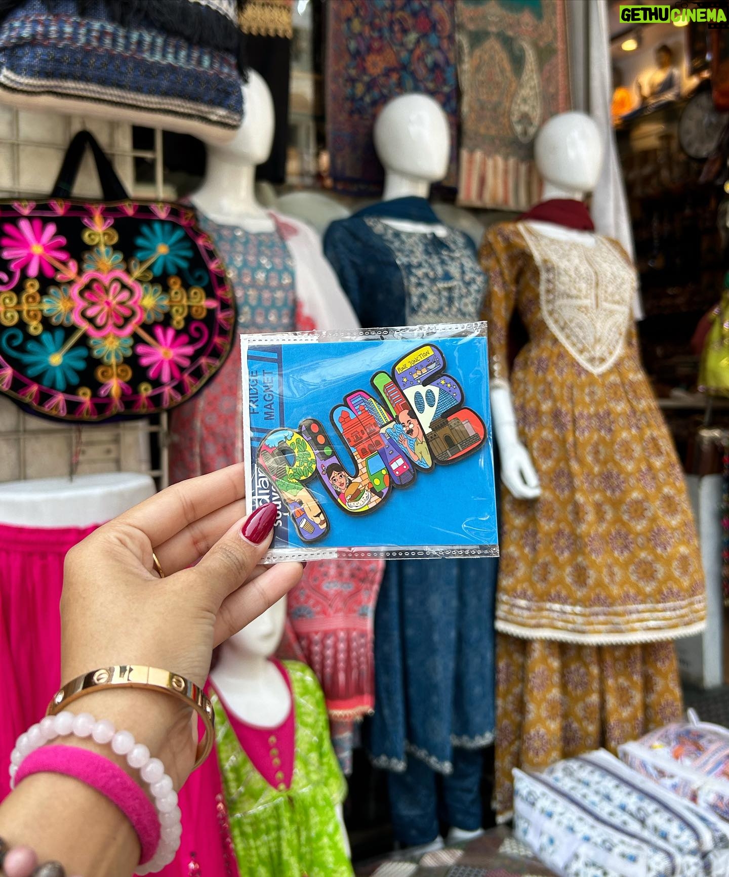 Avanthika Babu - 14K Likes - Pune dump 🛺 ☀️🍦🎈
#punedump #healing
