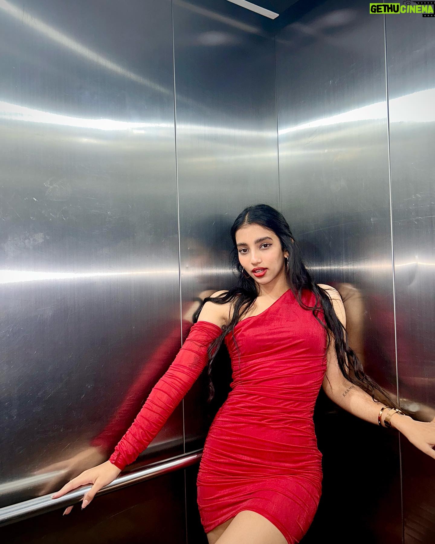 Avanthika Babu - 12.7K Likes - B*tch, I said what I said
I'd rather be famous instead 🧿♥️
#avanthikababu #birthdayfit #birthdaypost #turning21 #dojacat