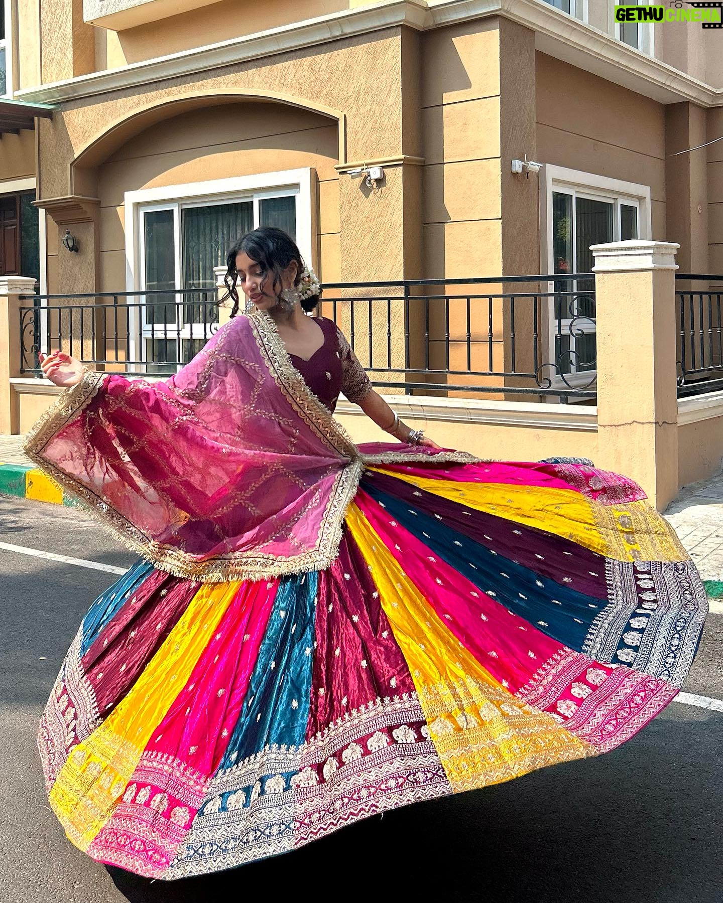 Avanthika Babu - 14.1K Likes - Get me those dandiya sticks now ✨
Outfit: @label_lehar
#avanthikababu #navratri2023 #navratri #navratrioutfit #banglore