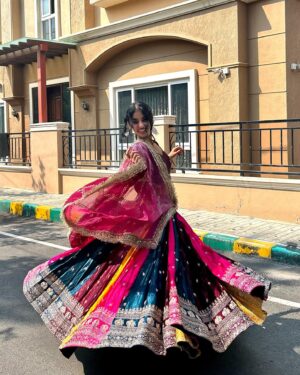 Avanthika Babu Instagram - Get me those dandiya sticks now ✨ 

Outfit: @label_lehar 

#avanthikababu #navratri2023 #navratri #navratrioutfit #banglore