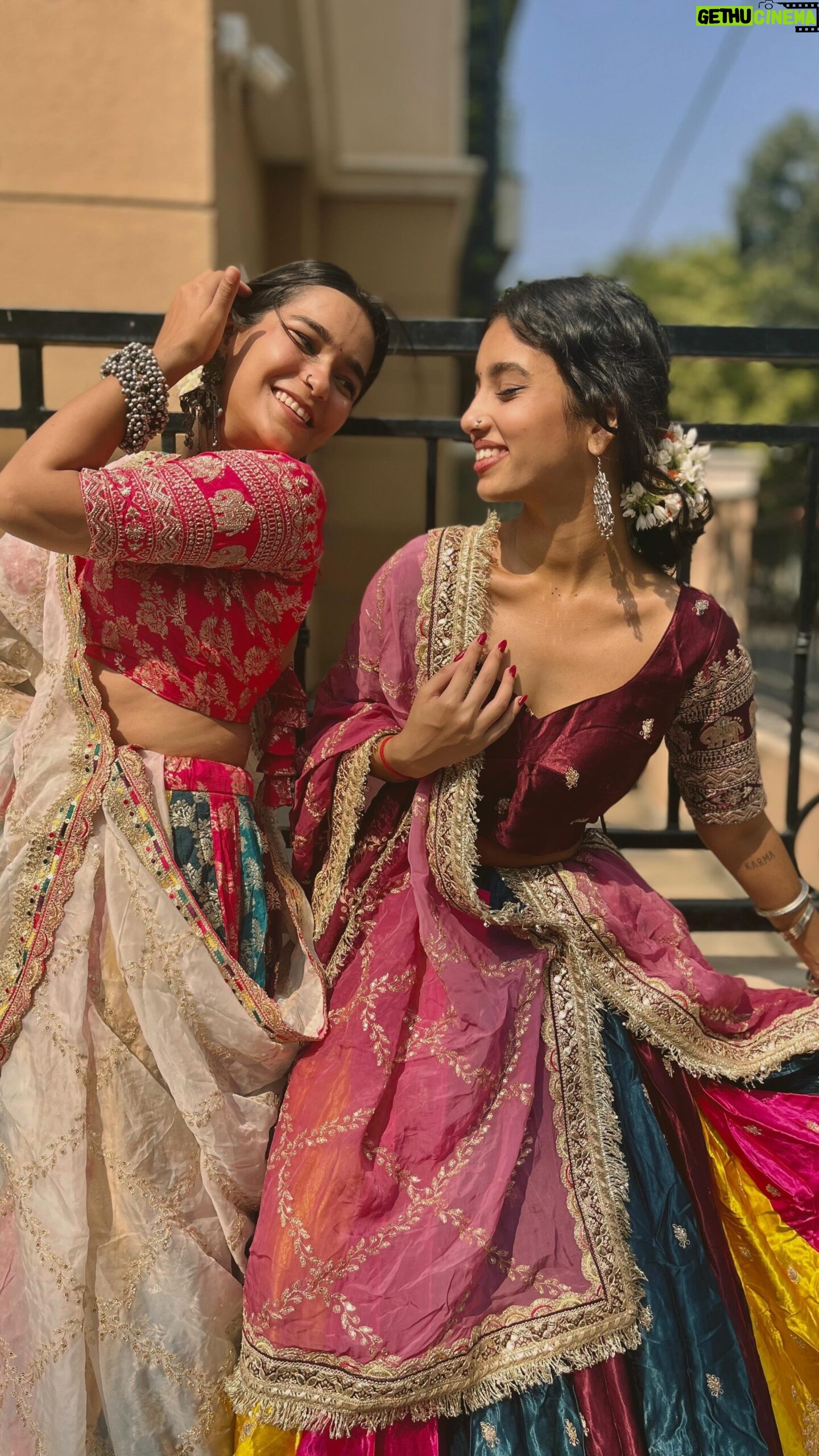 Avanthika Babu - 18.2K Likes - When North meets South 😍❤️ Honestly the best person @avanthika.babu 💓💓
Outfit : @label_lehar
Accessories: @allwithprem
The A team : @twinkle.dhoot @avanthika.babu @jai.seth2810