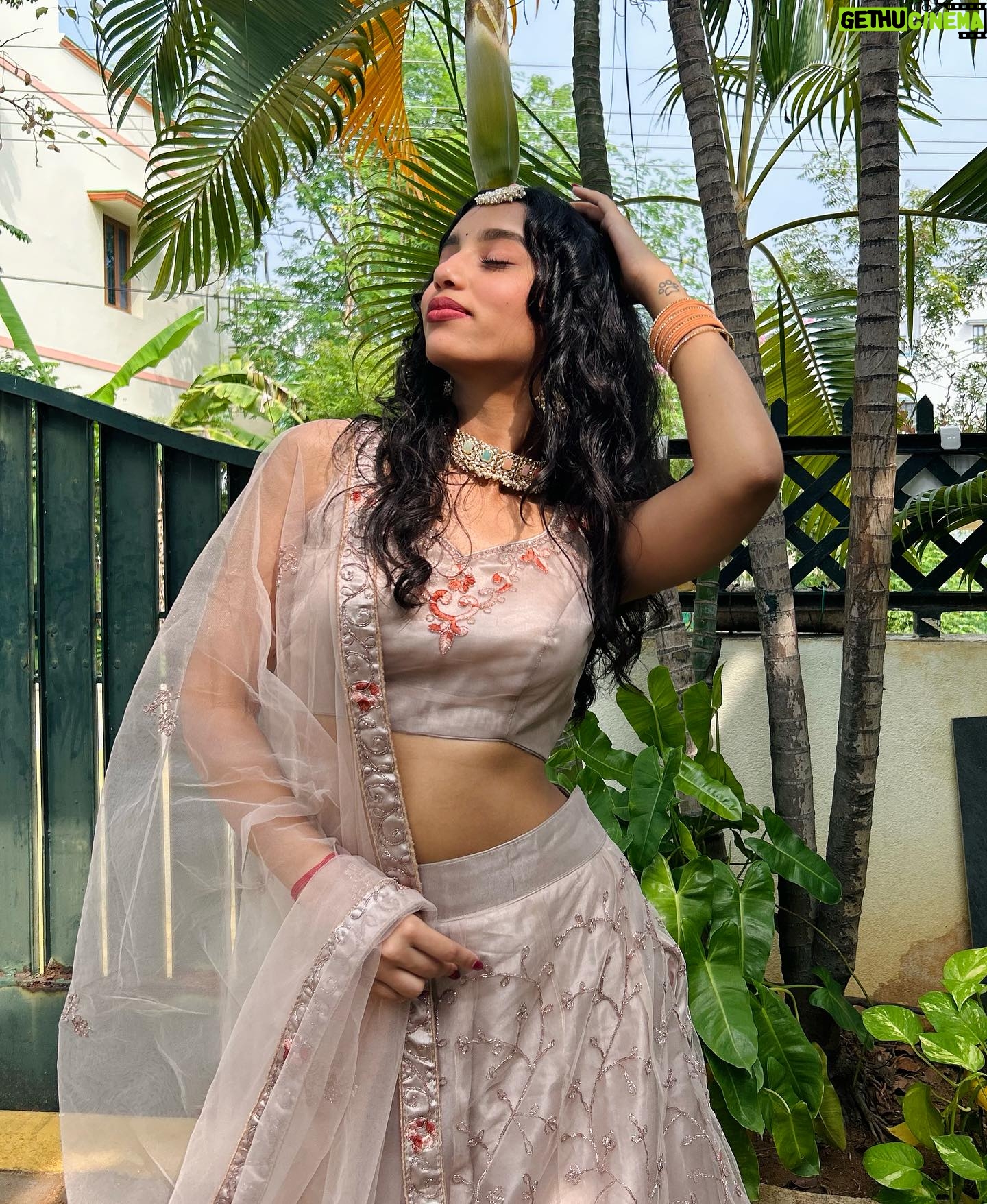 Avanthika Babu - 14.1K Likes - It’s okay to stop and stare 🫶🏻
#diwali #diwali2023 #ootd #diwalioutfit