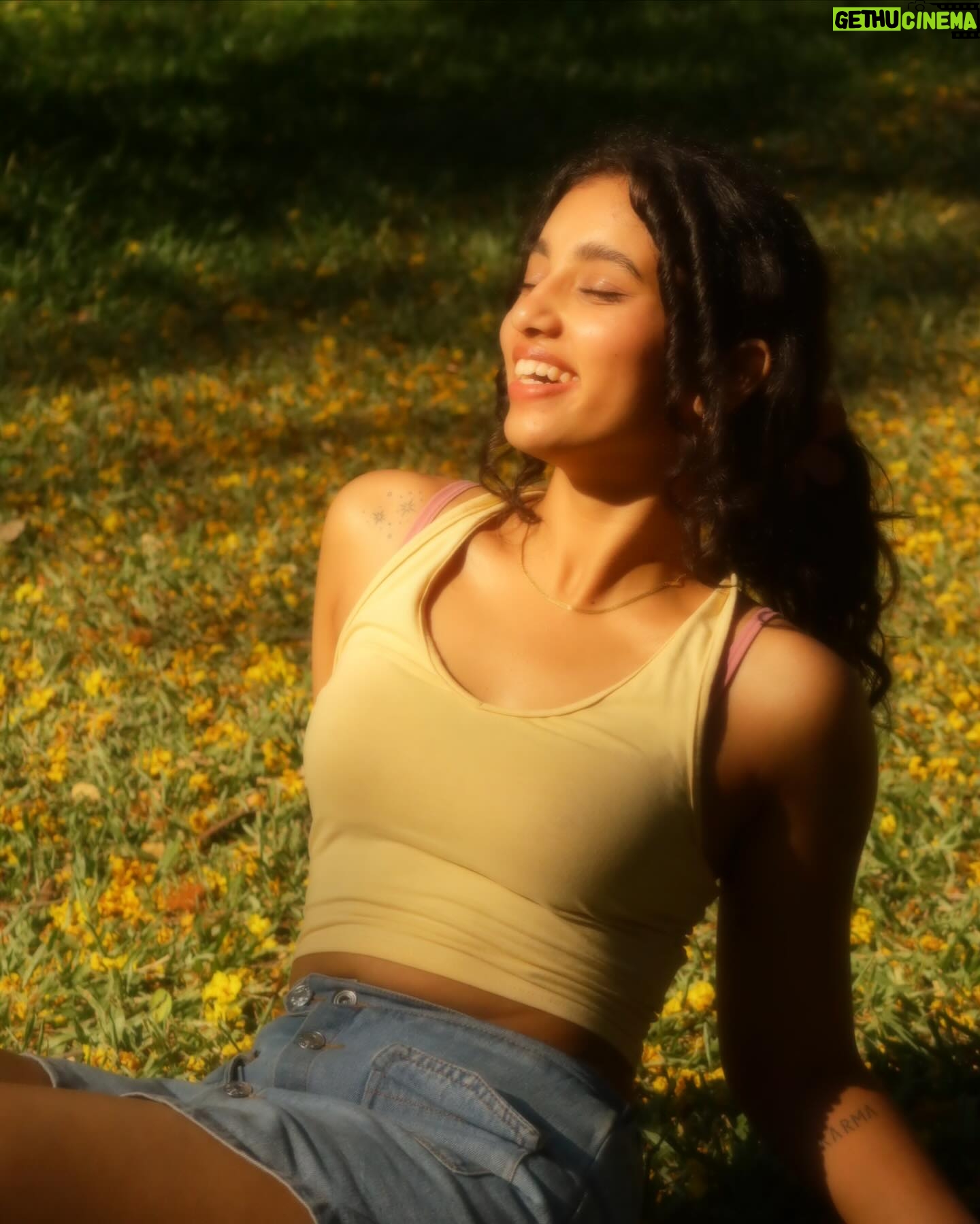 Avanthika Babu - 16.1K Likes - Soul full of sunshine ⛅️✨
Photo and editing credits: @vishnupriyaaa
Woman made it look so dreamy and magical I’m crying 😭
#avanthikababu #cubbonpark