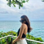 Avantika Dasani Instagram - Life update: Tanned and eating bland ☀️🍞