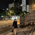 Avantika Dasani Instagram - An #HK minute #GirlsTrip Night Edition The perfect night: EAT! •Yardbird •Mott32 •Samsen (lots more) Then walk around and let the music pull you in. •Iron fairies • Stockton • LeBoudair • and ton of other little bars followed by •ebeenzer’s kebab/falafals 🤌🏽 And if you get lucky, you get some real good live music, (right place right time kinda thing) I got chills and warmth with john mayor tunes hitting the spot. Best way to end the night! #AdReccomends