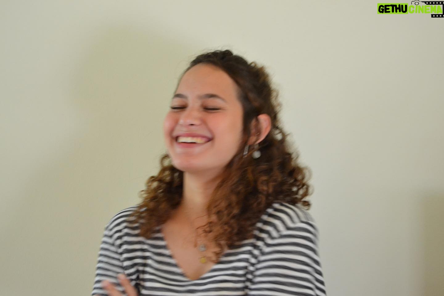 Aviv Buchler - 7.2K Likes - You only benefit from a mom who doesn’t know how to focus the camera without taking a picture