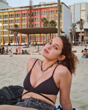 Aviv Buchler Instagram - Sand land 🦀