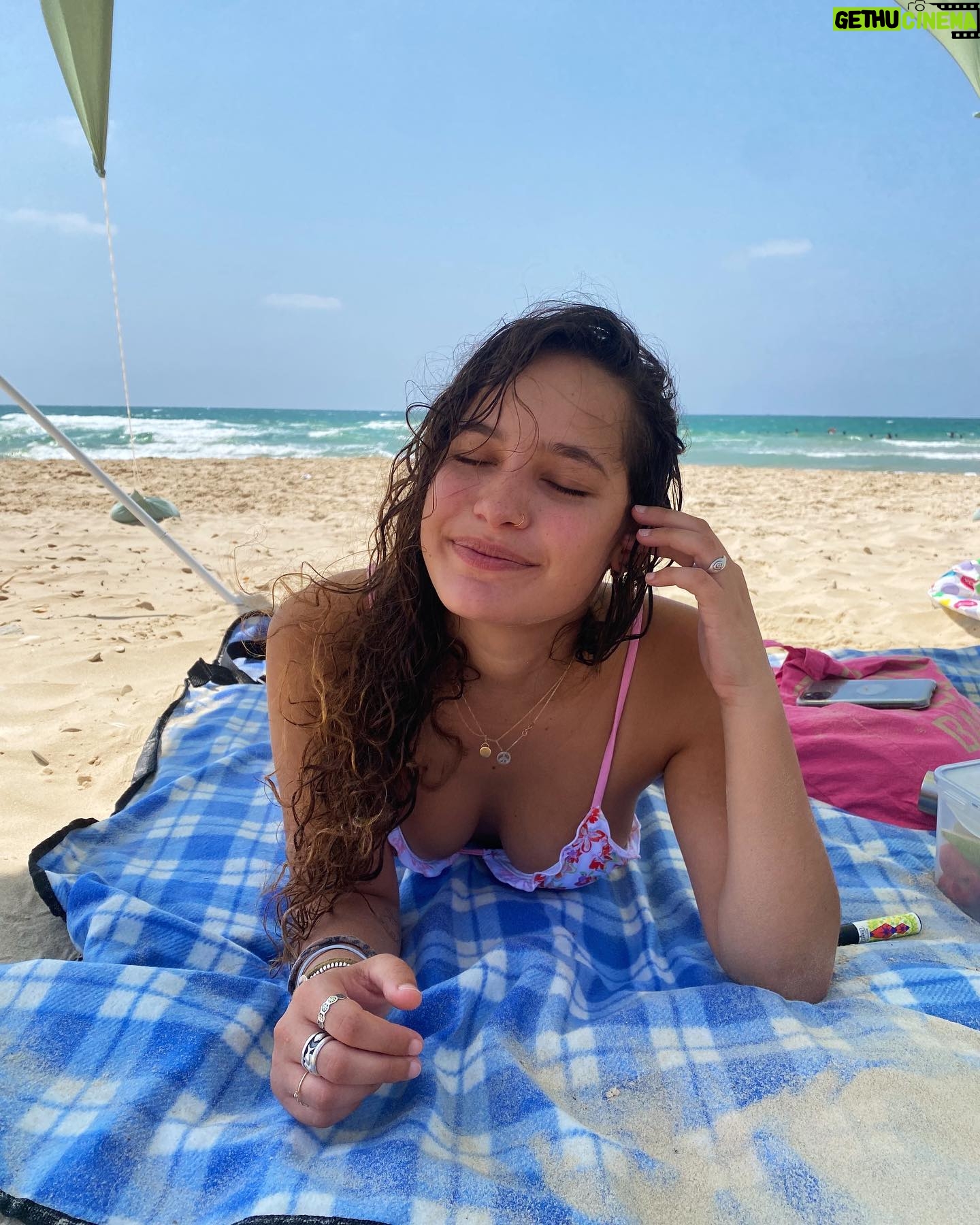 Aviv Buchler - 3.8K Likes - 🤒