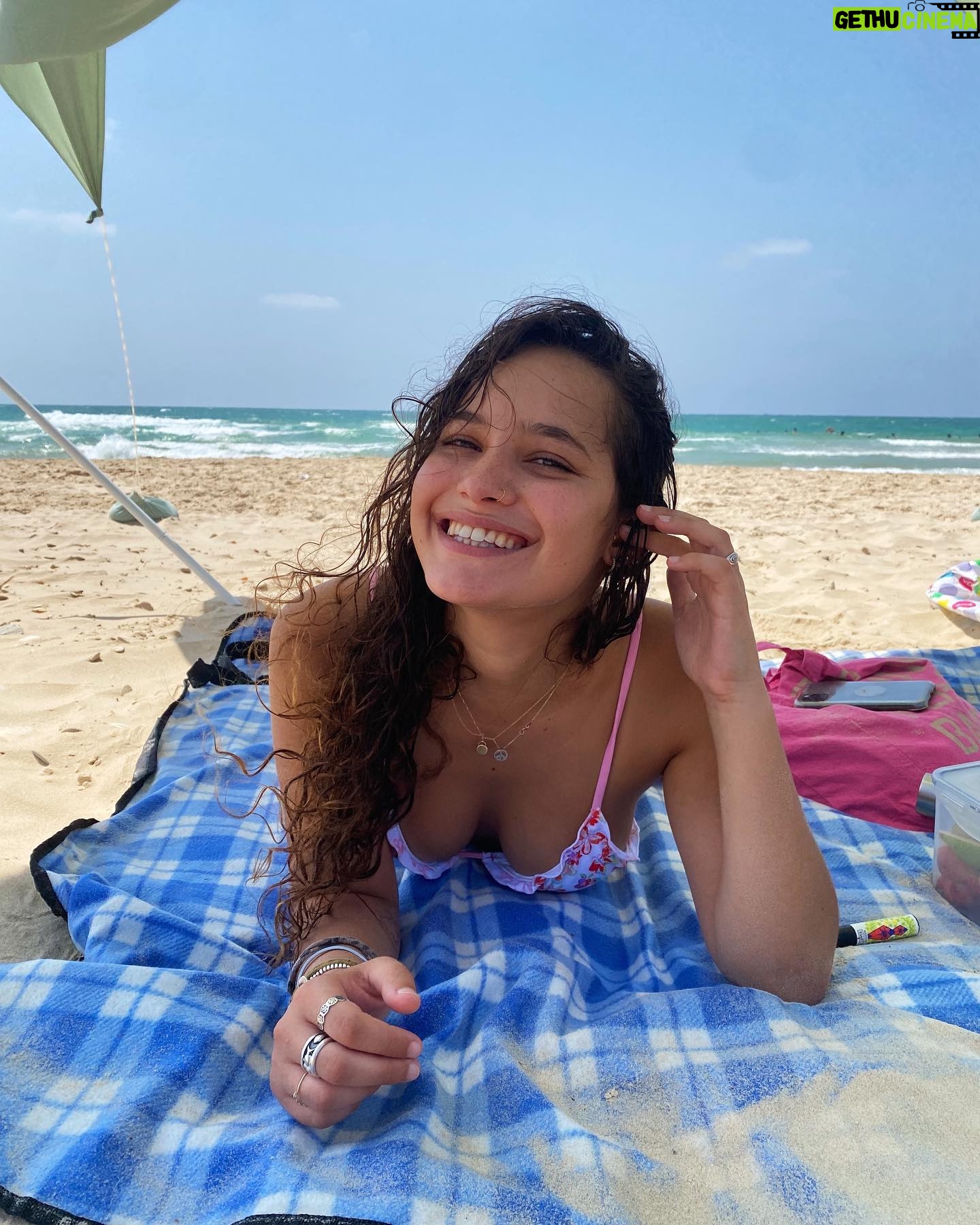 Aviv Buchler - 3.8K Likes - 🤒