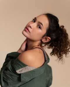 Actress Aviv Buchler HD Instagram Photos and Wallpapers June 2022