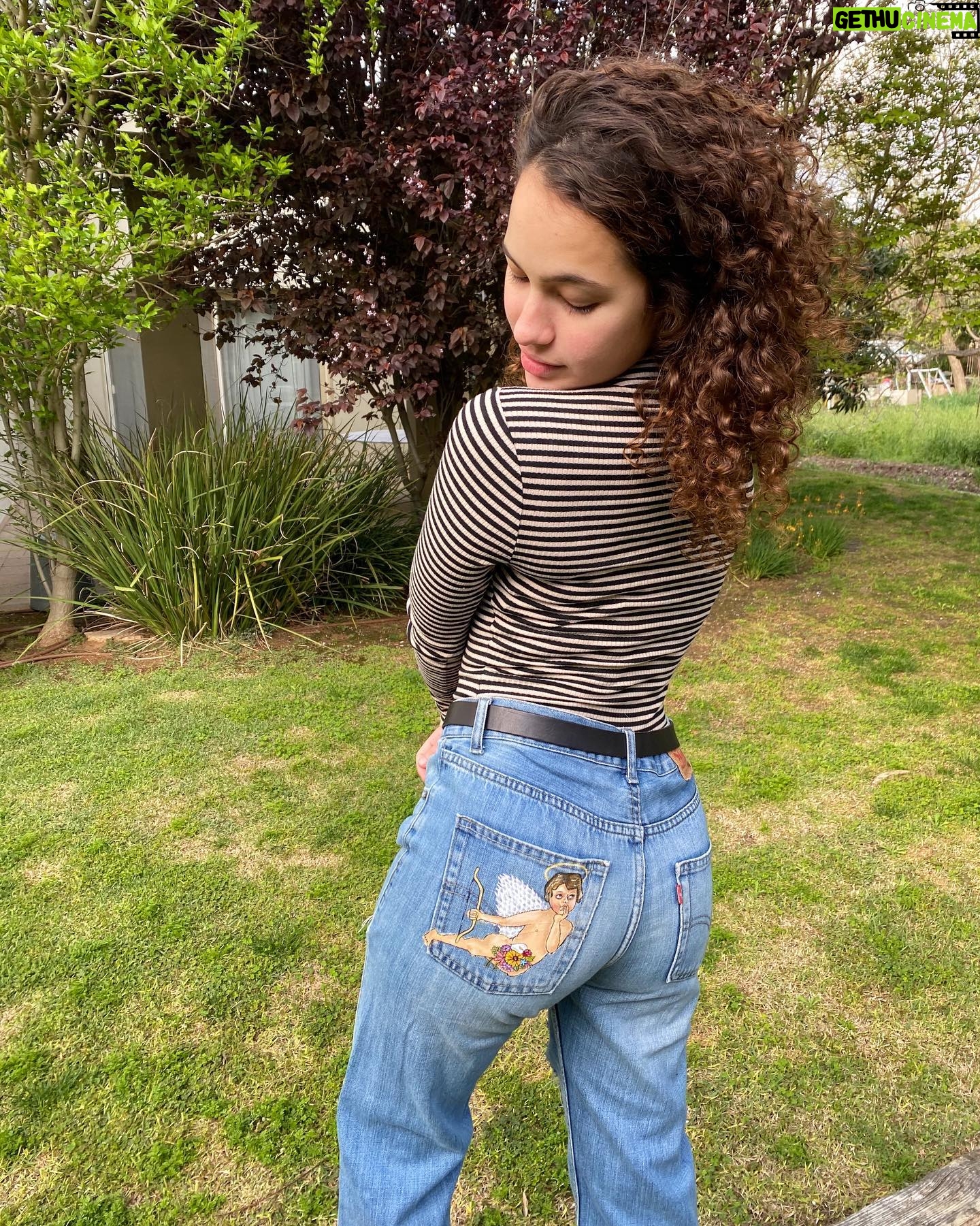 Aviv Buchler - 24K Likes - Quarantine, acrylics and my brother’s old jeans= 👼🏼 { #revolve 🖤}