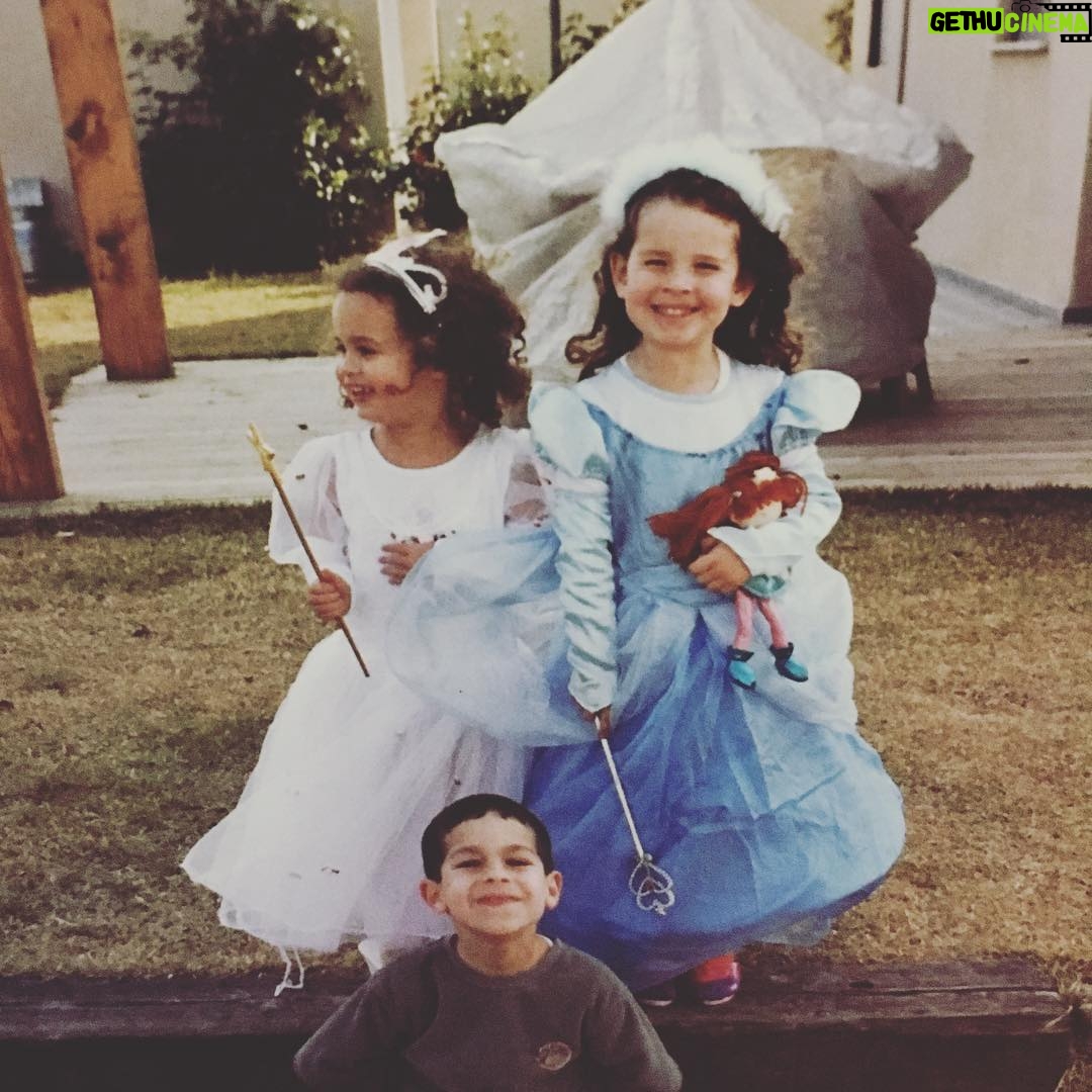 Aviv Buchler - 3K Likes - Shall we be princesses forever 👑 love you lovely to the moon and back #11.3