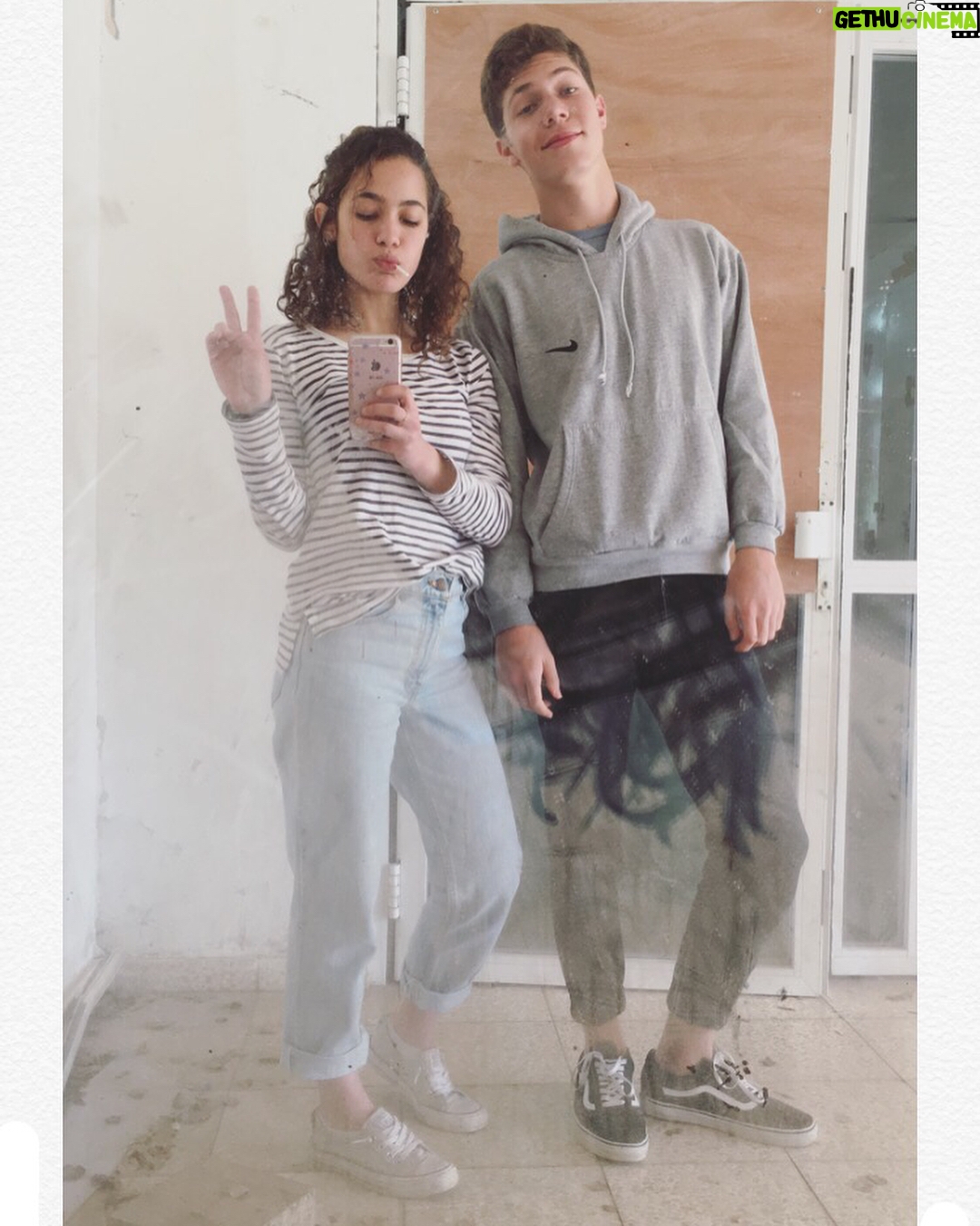Aviv Buchler - 11.6K Likes - We will miss you dear dusty mirror #schoolsover🎠