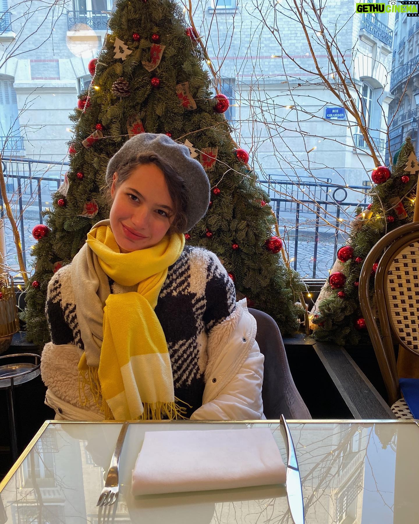 Aviv Buchler - 7K Likes - Mixed feelings about falling in love with Paris but not with the weather.