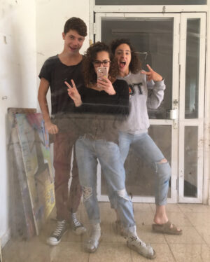 Aviv Buchler Instagram - We will miss you dear dusty mirror #schoolsover🎠