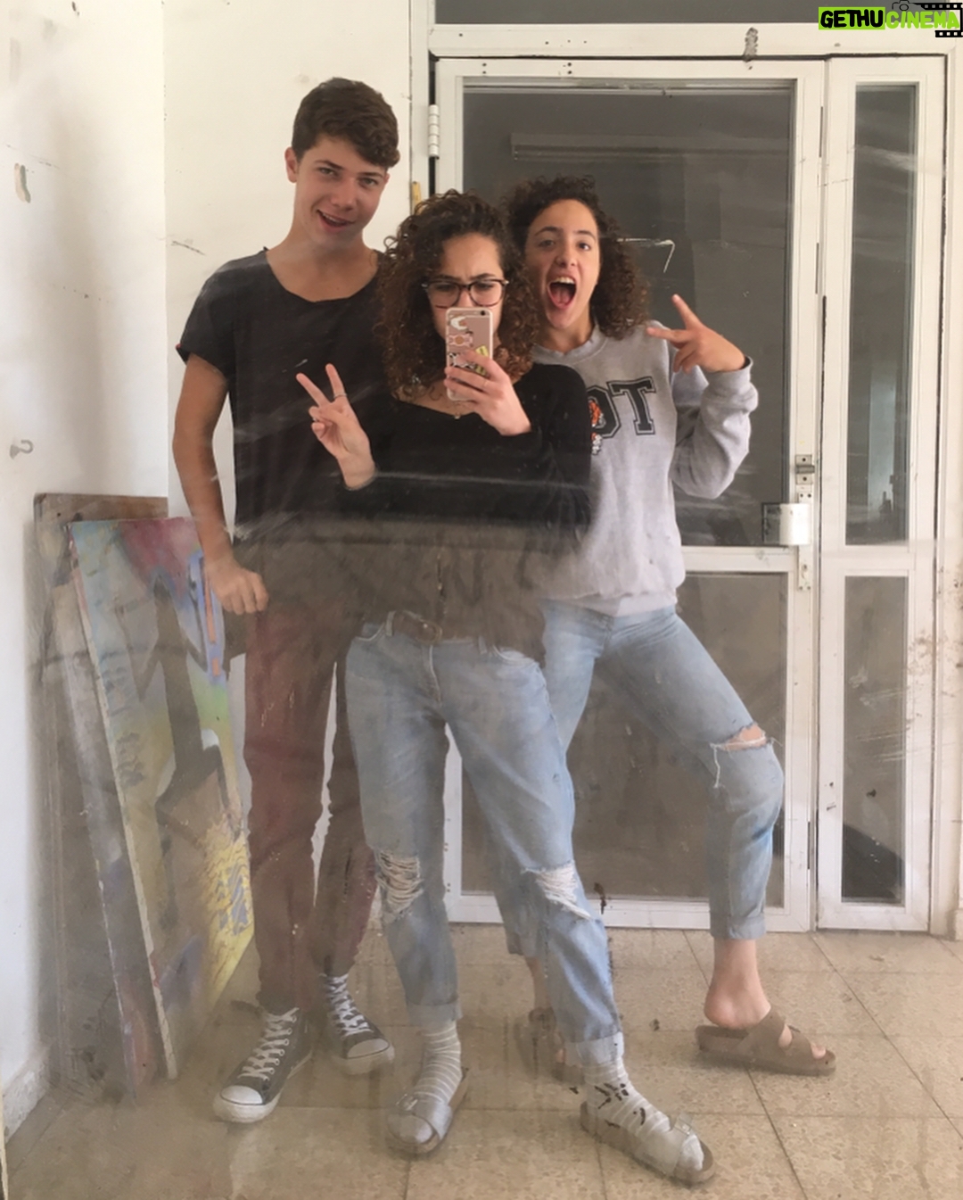 Aviv Buchler - 11.6K Likes - We will miss you dear dusty mirror #schoolsover🎠