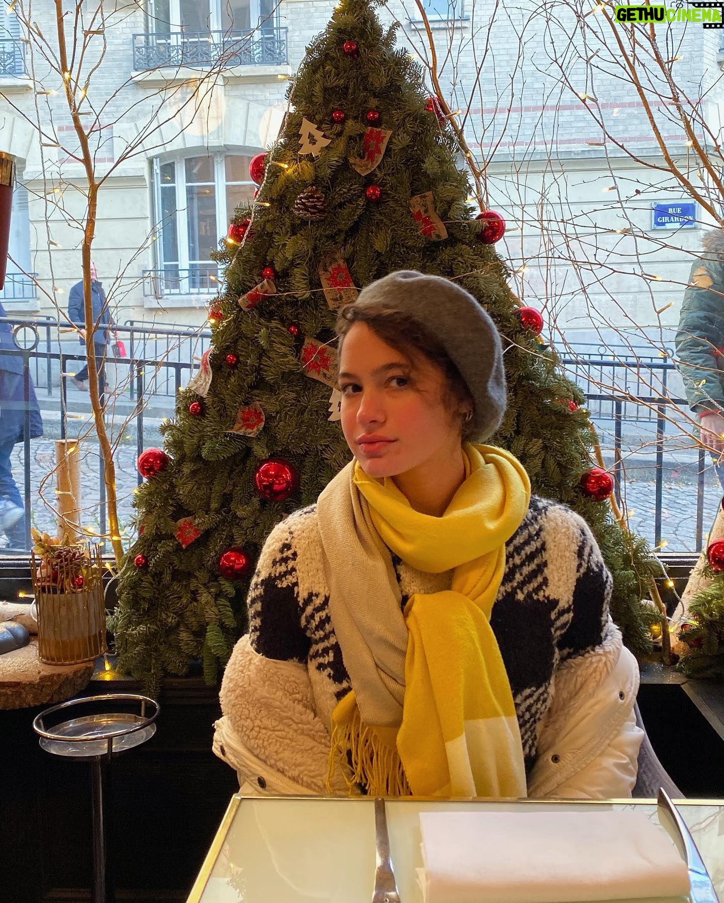 Aviv Buchler - 7K Likes - Mixed feelings about falling in love with Paris but not with the weather.