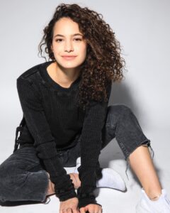 Actress Aviv Buchler HD Instagram Photos and Wallpapers April 2024