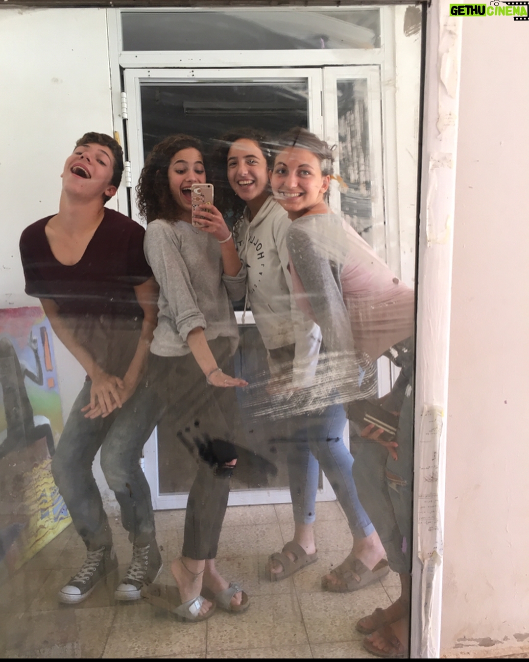 Aviv Buchler - 11.6K Likes - We will miss you dear dusty mirror #schoolsover🎠