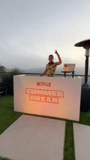 Avori Henderson Instagram - Double tap when you see your favorite 😍 

Summer Break @netflix 

#thecircle #loveisblind #toohottohandle #themole