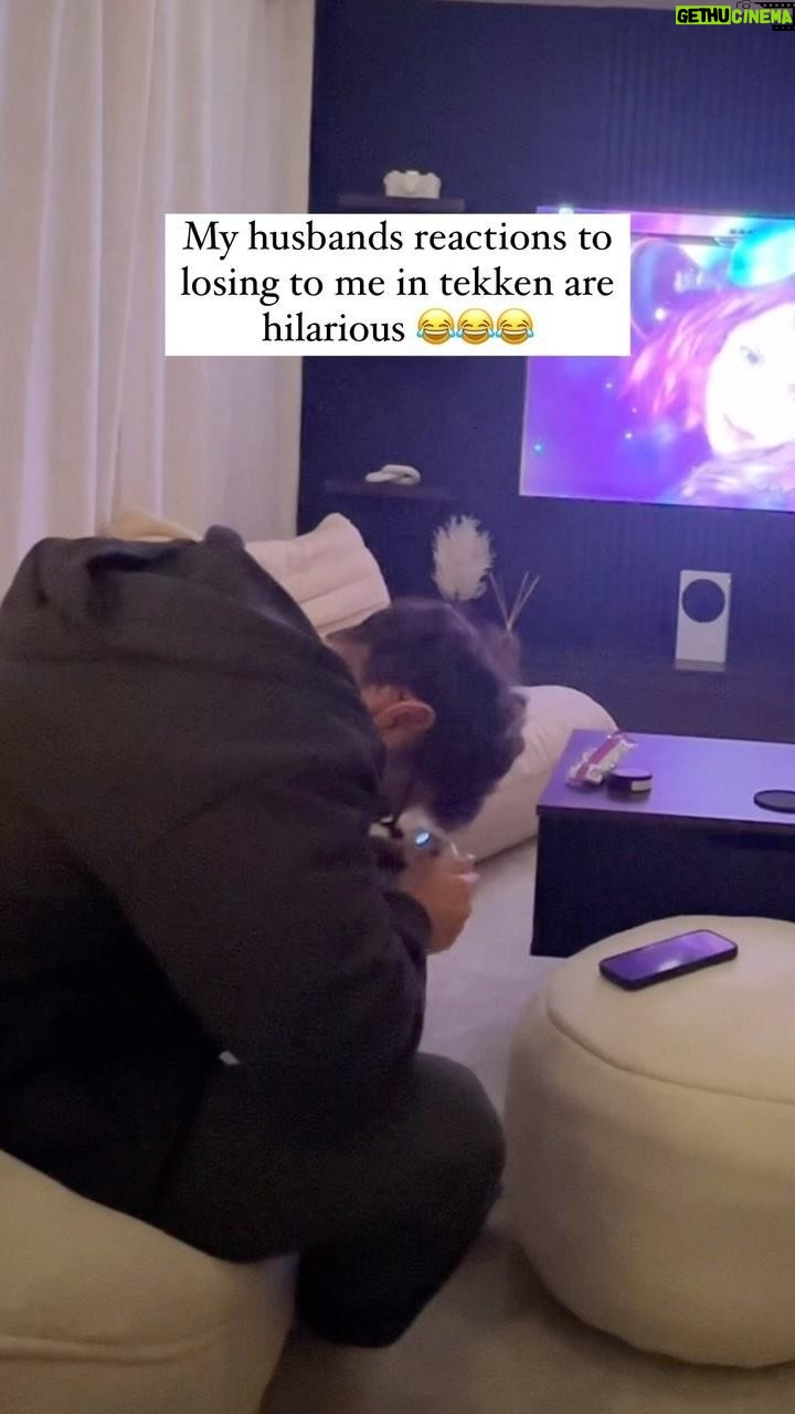 Avori Henderson Instagram - He’s so dramatic 😂😂😂 #marriagehumor #husbandwife #marriedlife #coupleshumor #relationshipmemes #couplecomedy #comedycouple #datingmemes #couplehumor #funnycouples #relateable #couplememes #marriagelife #tekken8