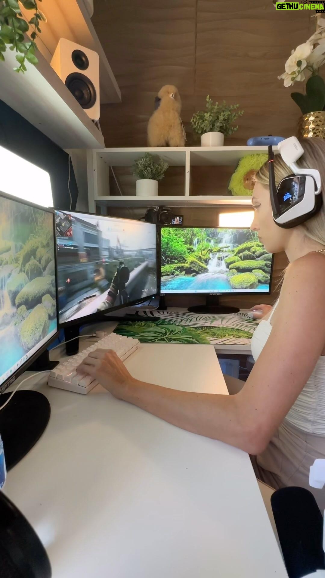 Avori Henderson Instagram - Did you mean to say “I’m mad because I got quickscoped”? 😂 . . #gamergirls #gamerlife #gamingcommunity #gamer4life #girlgamer #gaminglife #egirl #instagaming #waifus #gamingroom #twitchstreamer #warzone #callofduty #femalewarzone