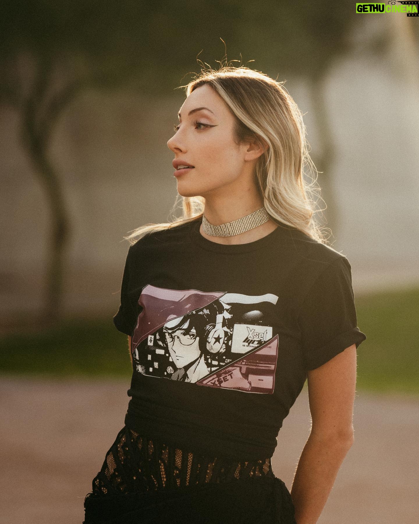 Avori Henderson Instagram - Love this outfit 😍😍😍 Tshirt: @xset Dress: @heiressbeverlyhills 📸 @ethanbhill