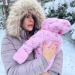 Ayça Erturan Instagram - İlk “Nova” tanesi karla buluştu 💫 ❄️ 🥲 @novakirca #novakırca #87günlük #supernova