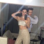 Ayşe Hatun Önal Instagram – Oralinkonun muhtesem stylinginden sonra eglenmek bizim de hakkimiz oldu….. (1 ay ne çabuk geçmiş) @oralinko @erayakkurd ❤️❤️ @raisavanessa