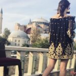 Ayşe Hatun Önal Instagram - Bu sehrin her kosesi baska guzel ... ama içinde yılancıklar olmasa