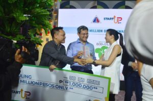 Aya Fernandez Instagram - Our startup company secured a 1M grant from the recently concluded StartUp QC Cohort 2 Program! Beyond the financial support, what I am most grateful for is the empowering and enabling ecosystem that the QC LGU has been fostering for green businesses and young social entrepreneurs like me. It is about the valuable partnership and the leadership that believes in and genuinely commits to sustainability.

Looking back since @ecoulingbyprojectlily started as a livelihood project in 2015, transitioned into a social enterprise in 2017, faced a pause due to the COVID-19 pandemic, and is now steadily regaining momentum, may this be a message of hope and an invitation for collaboration to all stakeholders to bring our goal for a greener and more sustainable future to fruition. All it takes is to start. And in our case, all it takes is the courage to keep starting again, rising to keep that fire burning. Here’s to ending poverty, saving the environment, and empowering our people one eco-uling at a time. 🙏🏾♻️

Congratulations to everyone as well! 
Happy holidays indeed 😊🫀