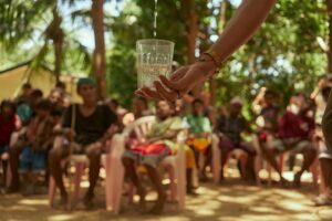 Aya Fernandez Instagram - Snaps from our Zambales Mission last week!💧 Dreaming of a world where basic needs like clean water are a given, not a privilege. While the government should ensure this, NGOs step in where there’s still a gap. 

Let’s share and amplify the mission of @wavesforwaterphilippines. Check out the links on their bio to know more! 🌊🇵🇭

(The nice captures are from 📸 @artunepo’s lens! Hehe)