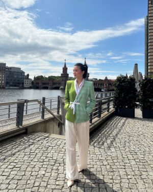 Aya Fernandez Instagram - Wearing a fully hand-woven indigenous fabric! 🇵🇭 Made by our Ifugao community, designed by the Ifugao designer himself, @victorbaguilatjr of @kandamacollective. What an honor to wear your creation. I loved this Asian-inspired suit. Thank you! ❤️