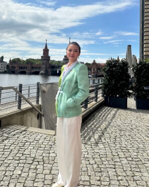 Aya Fernandez Instagram - Wearing a fully hand-woven indigenous fabric! 🇵🇭 Made by our Ifugao community, designed by the Ifugao designer himself, @victorbaguilatjr of @kandamacollective. What an honor to wear your creation. I loved this Asian-inspired suit. Thank you! ❤️