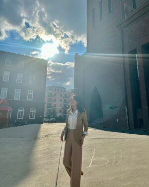 Aya Fernandez Instagram - ✨First day of school vibes✨ hehe aside from the awarding ceremony, we also had a couple of workshops, tours, and social innovation days. 

Interacting with these women from all over the world has definitely expanded my horizons in sooo many ways. If you need a dose of inspiration today, check out their amazing stories at https://bayerfoundation-wea.com/winners/! So much admiration and respect. Happy weekend 🫶🏽