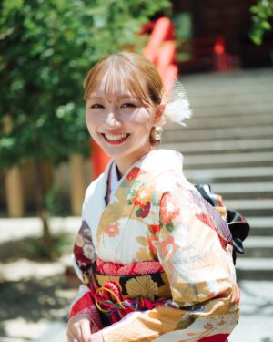 Ayaka Yamamoto Instagram - ⁡
⁡
お久しぶりです。山本彩加です
⁡
本日8月６日で20歳を迎えました✿
⁡
⁡
⁡
現役時代に振袖姿をお見せすることができなかったのでこのような形でご報告させていただきました！
⁡
⁡
芸能界を引退してから約1年半が経ちましたが既習学習や実習などで、今も変わらず充実した日々を過ごさせていただいています！
⁡
今までとは違う環境で、新しい景色をたくさん見て経験をし常に学びや気づきで溢れています！！
⁡
今は勉学に励み、看護師国家試験に合格した際にご報告できるよう日々精進したいと思います！
⁡
⁡
⁡
⁡
⁡
今回の成人式の前撮りは現役時代にお世話になったスタッフさんにお手伝いいただき、ありがとうございました。
改めて、日々たくさんの方に支えられ、助けられて恵まれた環境で過ごさせていただけていること、家族・友人・スタッフの皆さん・ファンの皆さんと素敵な方々に出会えたことに感謝の限りです。
皆様の安全と健康が守られますことをお祈りしております。
⁡
⁡
山本彩加

カメラマン @kosukemae さん
ヘアメイク @ayako_ishizaki_ さん
