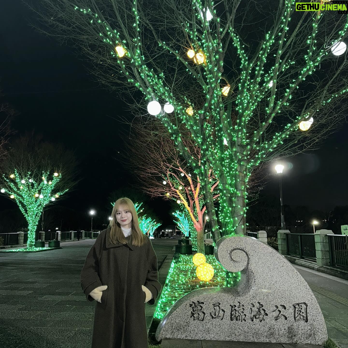 Ayaka Konno - 22K Likes - 花と光のムーブメント
今回は葛西臨海公園に行ってきました!
スイセンのいい香りに包まれた空間とライトアップ、観覧車とのコラボも葛西臨海公園ならではで、とっても素敵でした🫶
2/25までなのでぜひ行ってみてね〜!
ライトアップの時間は17:00〜21:00の間です🙆♀️
#PR
#花と光のムーブメント #葛西臨海公園 #水仙 #スイセン
#ライトアップ #フォトスポット #観覧車 #イルミネーション